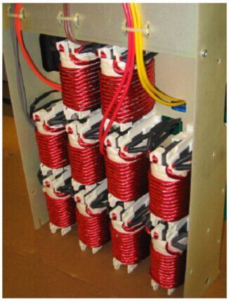 無(wú)變壓器UPS在提高性能同時(shí)縮尺寸、減重量